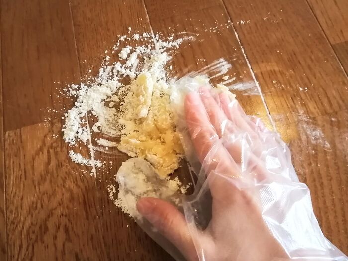 むしろ逆効果だった…！油をこぼしても拭いちゃダメ！？ウソのようにキレイになるお掃除ワザ