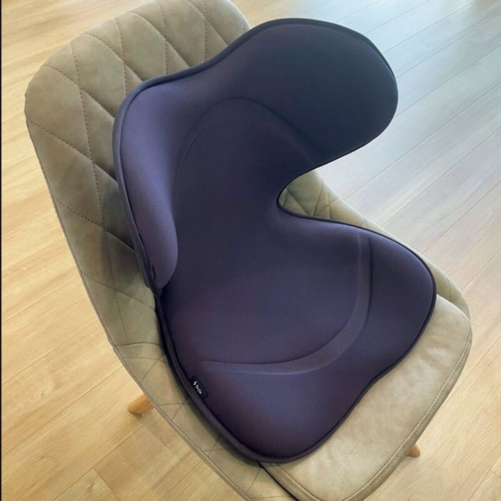 首や肩のこりが辛く、改善するために購入した姿勢サポートクッション
