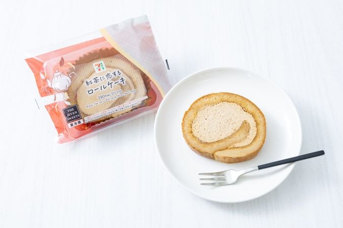 セブン‐イレブン「恋する TEA PARTY」紅茶に恋する ロールケーキ