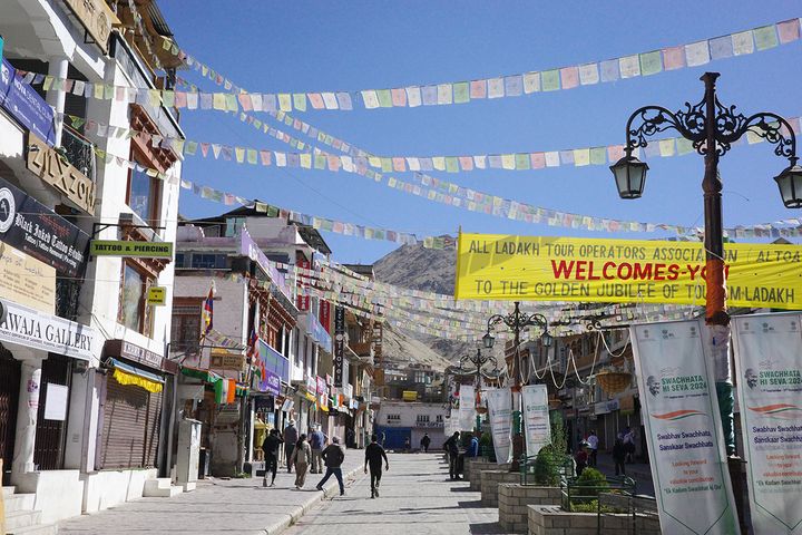 【インド・ラダックへ！ 絶景スポットをめぐる旅】現地の治安＆交通手段も紹介：加藤恵さんの初インド旅Vol.4