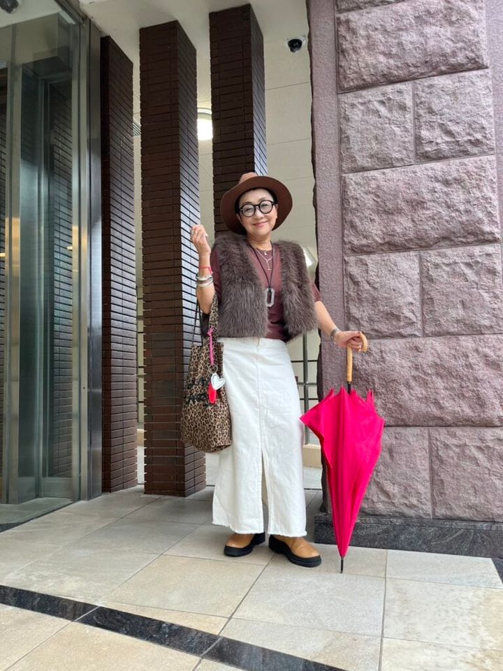 「しまむら」のシャギーベストコーデ