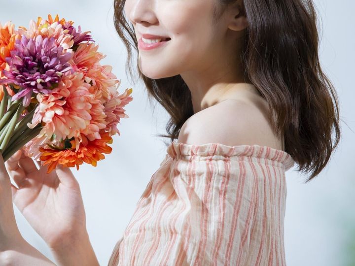 夫から「女として見られない」と言われ傷つく人は多いもの。再び夫の心を動かし、「女性としての自分」を取り戻すためのヒントを紹介します。※画像：PIXTA