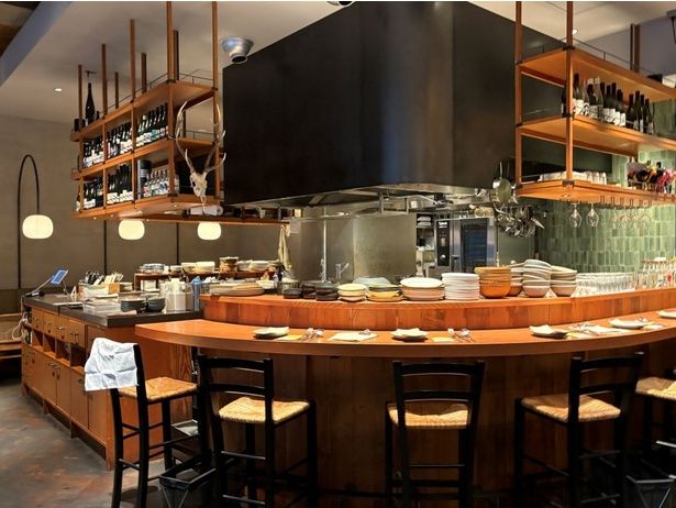 アンティークな佇まいが魅力的なベーカリー「bakery bank」