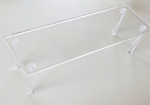 ダイソーのディスプレイスタンド 角型ロング1