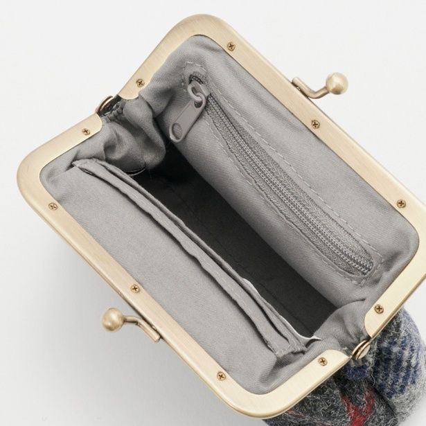 小銭やお札、カード類も細かく整理できる