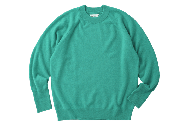 〈カシャーダ〉のクルーネックニット