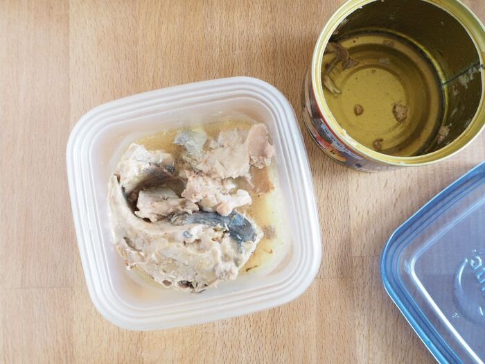 やっちゃってた…。缶にラップして冷蔵庫はNG！？開けた缶詰の正しい保存方法とは
