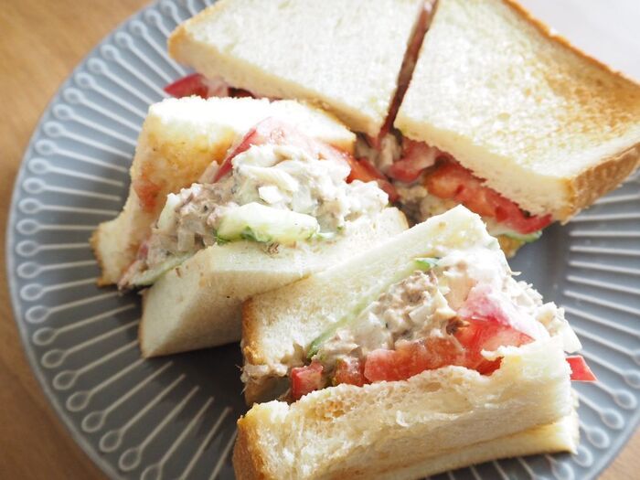 やっちゃってた…。缶にラップして冷蔵庫はNG！？開けた缶詰の正しい保存方法とは