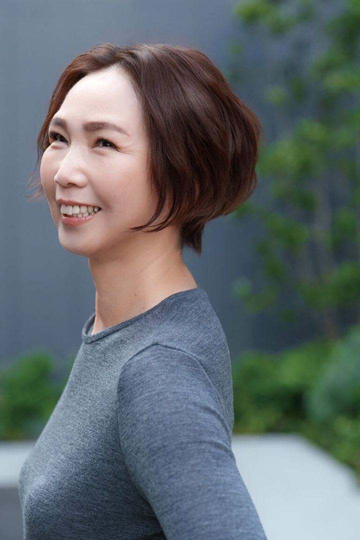 ショートボブは、前からも横からもボリュームのバランスがきれいに見え、素敵世代には挑戦しやすいスタイル。