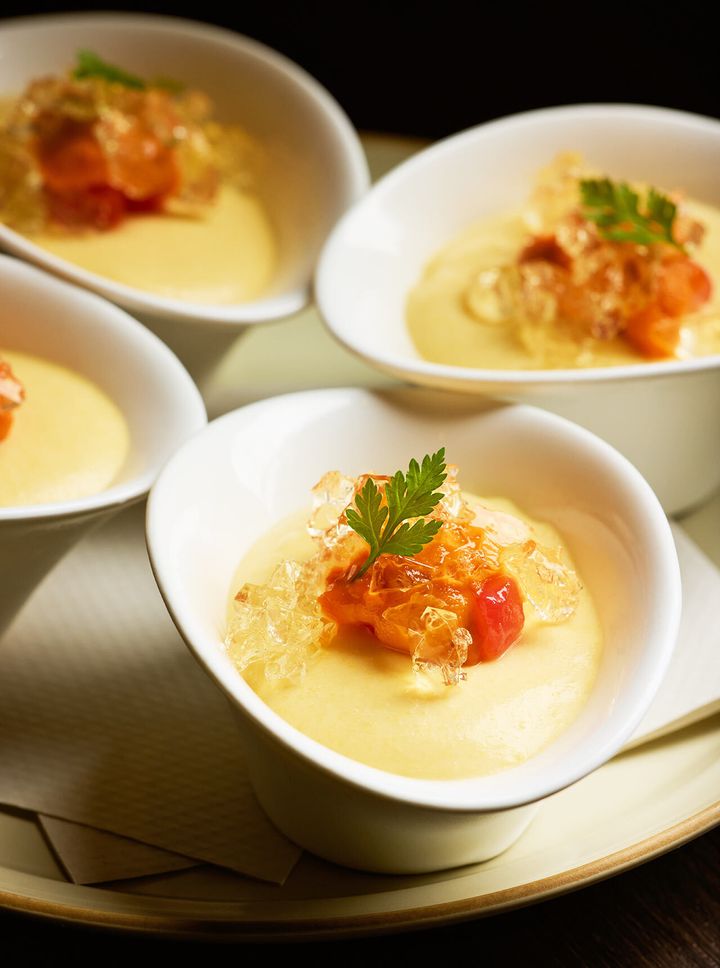 新橋『French-Bar Refuge』の「とうもろこしのムース～うにのせ～」