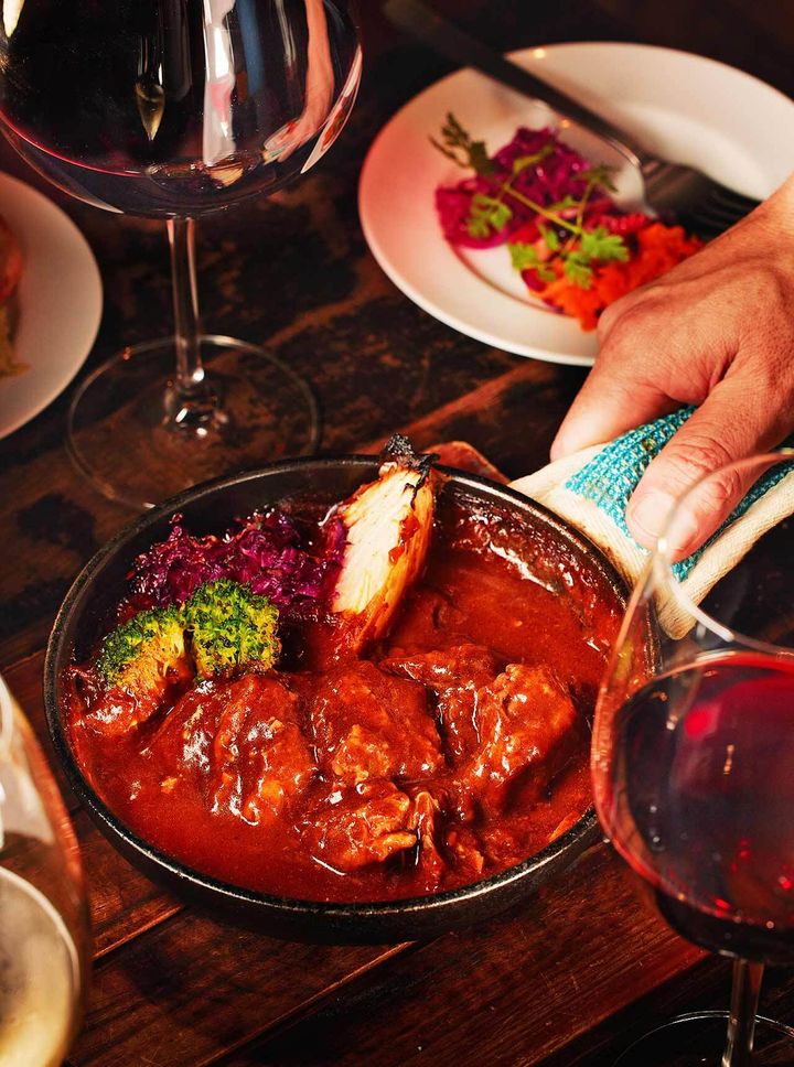 神楽坂『神楽坂 BISTRO NONKI』の「豚ほほ肉の赤ワイン煮込み」