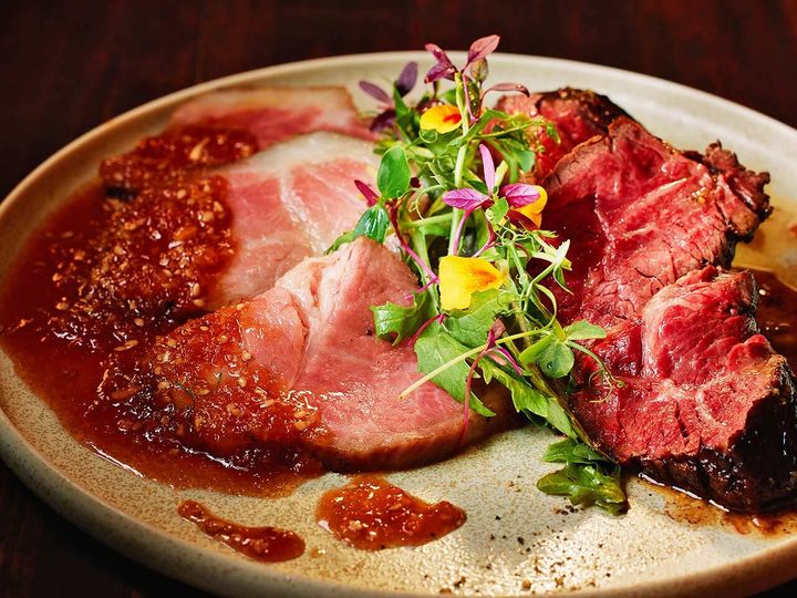 大門『ビストロ カリテプリ』の「豚肩ロース＆牛ハラミ盛り合わせ」