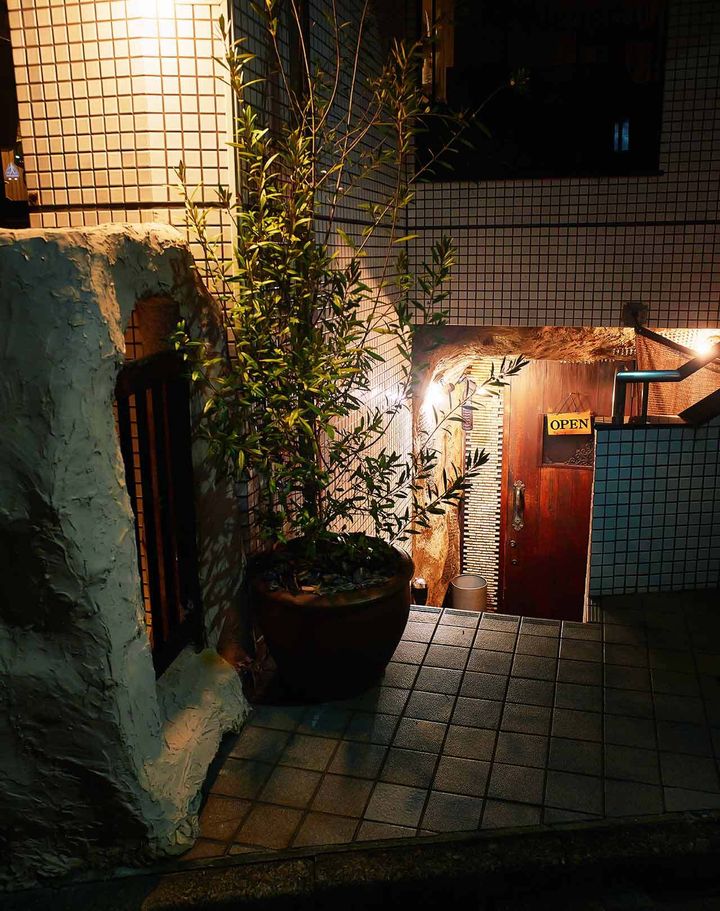 恵比寿『グリル＆ワイン ダンヴィーヴァ』の外観