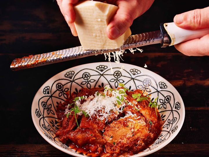 神楽坂『神楽坂 BISTRO NONKI』の「トリッパとごろ肉のトマト煮込み」