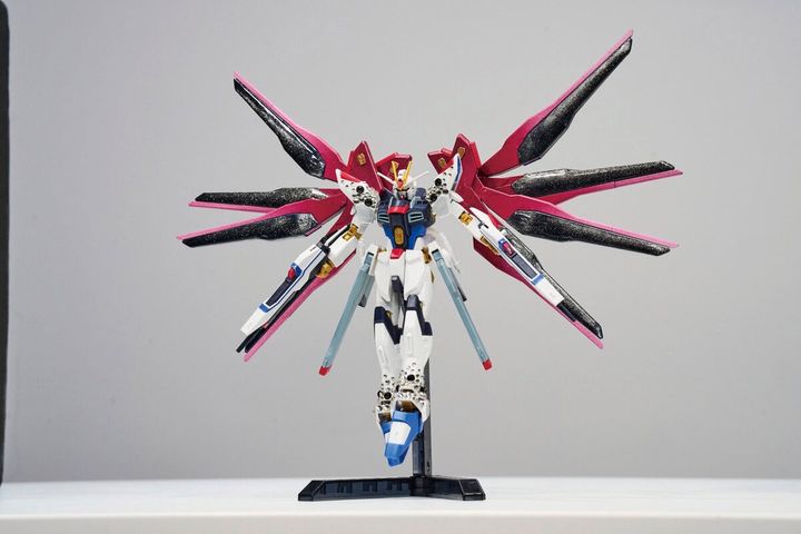 LINKL PLANETの鈴木華凜がビルドしたガンプラ HGCE 1/144 ストライクフリーダムガンダム