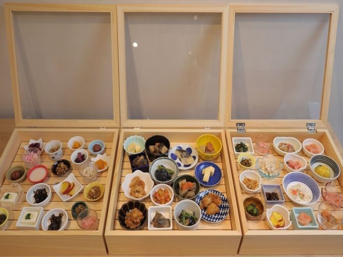 ダイニングカフェ チグサ おばんざいブッフェ