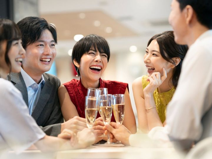 東京都が開催する「TOKYO 結婚おうえんフェスタ」。結婚を希望する人を応援するイベントで、前向きな一歩を踏み出せる内容となっています。本記事では概要を説明します。