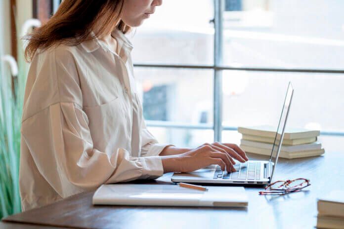 職場でも家でも癒される♡癒し系彼女の特徴5つ