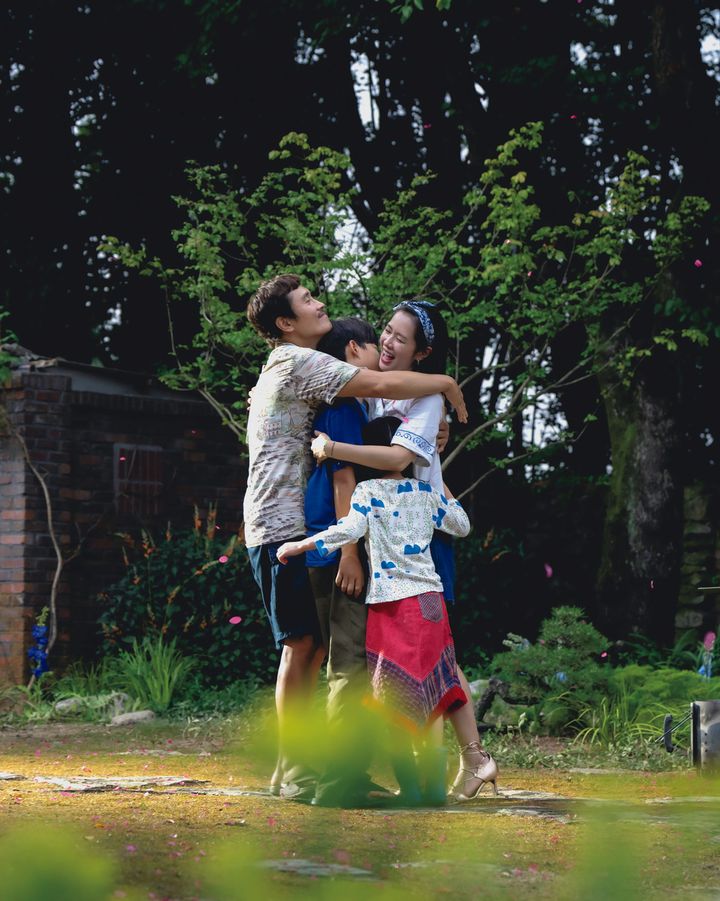 『No Other Choice』