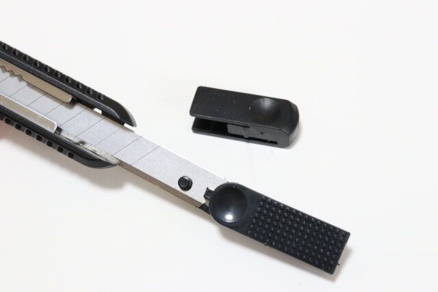 マグネット付カッター（ブラック、9mm） 取り替え可