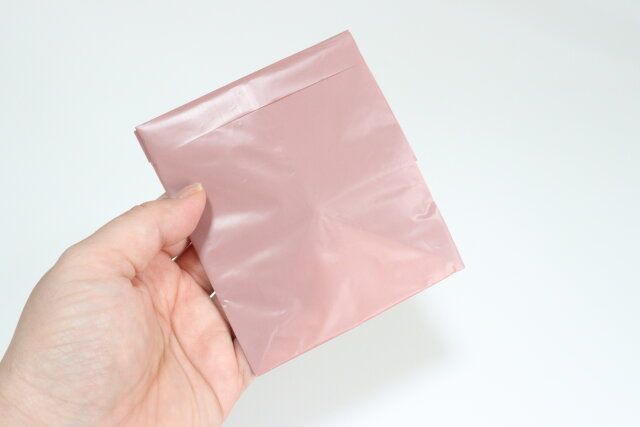 セリア 自立型卓上ゴミ袋 四角形 12枚入り