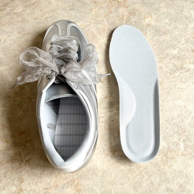 クッション性のあるインソール