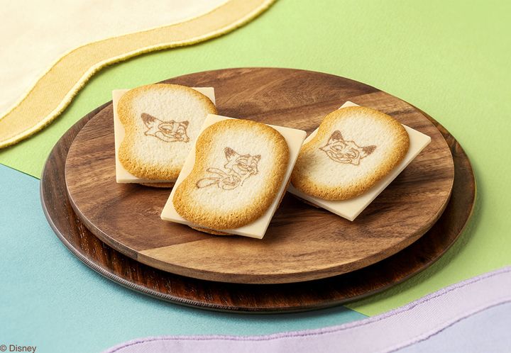 Disney(ディズニー) SWEETS COLLECTION by 東京ばな奈『ズートピア／ショコラサンド「見ぃつけたっ」』中身