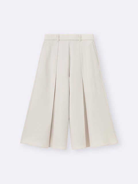 GUのドレープキュロッツ