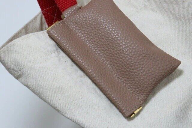 セリア カラビナ付きワンタッチポーチ