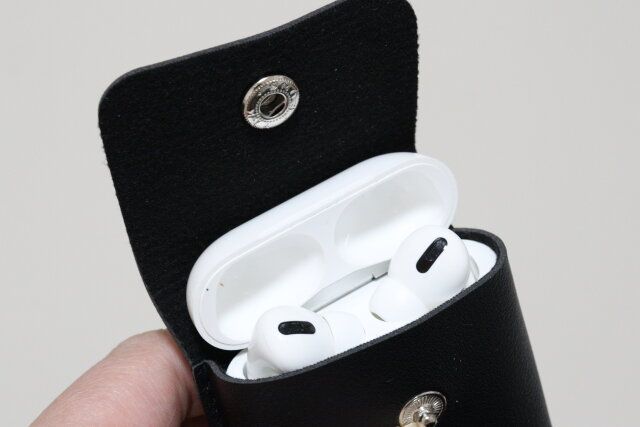 セリア ワイヤレスイヤホンケースホルダー