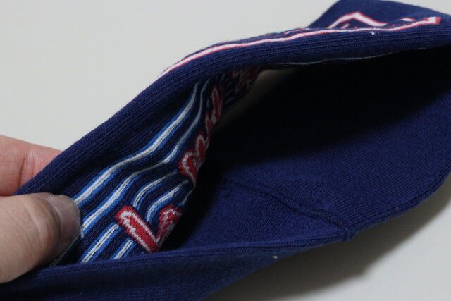 セリアの婦人ネオン看板柄ヘアターバンは吸水力がある