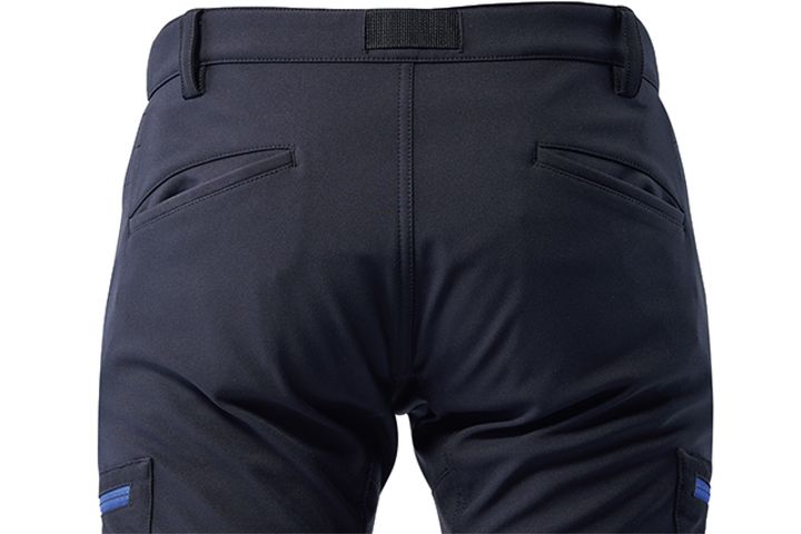 高機能ウエア＆グローブは冬も走るライダーの強い味方