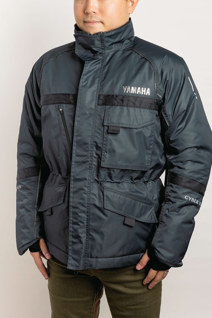 高機能ウエア＆グローブは冬も走るライダーの強い味方