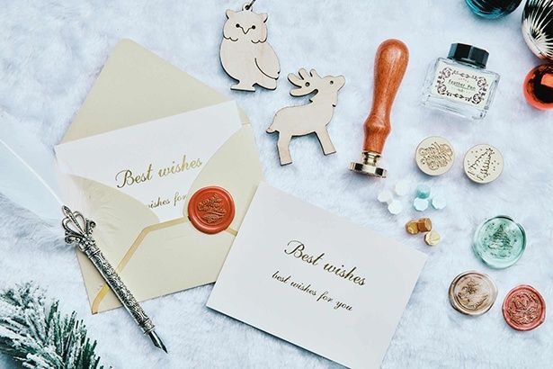 雪降る街のホワイトクリスマスカード