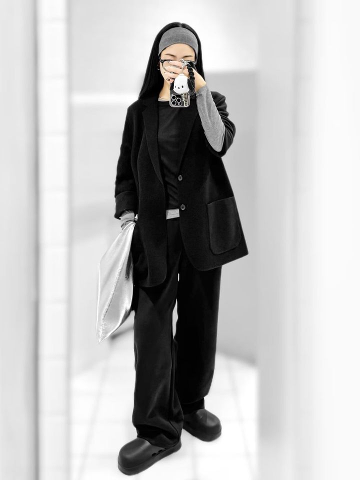 カジュアルだけどきれい見えするニットジャケット 出典：WEAR