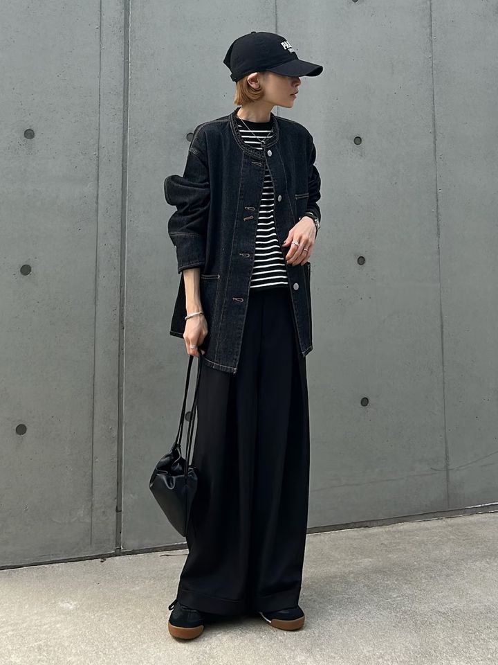 シックでおしゃれなデザインがプチプラで買えると話題のスニーカー 出典：WEAR