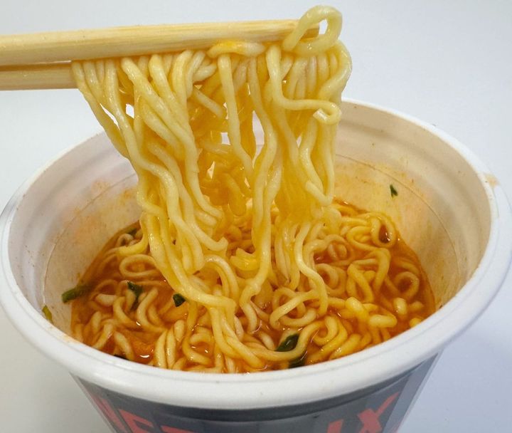 あさり、魚醤のうまみをベースに唐辛子の辛味をしっかりと感じる辛いモノ好きにはたまらない激辛ラーメンです。