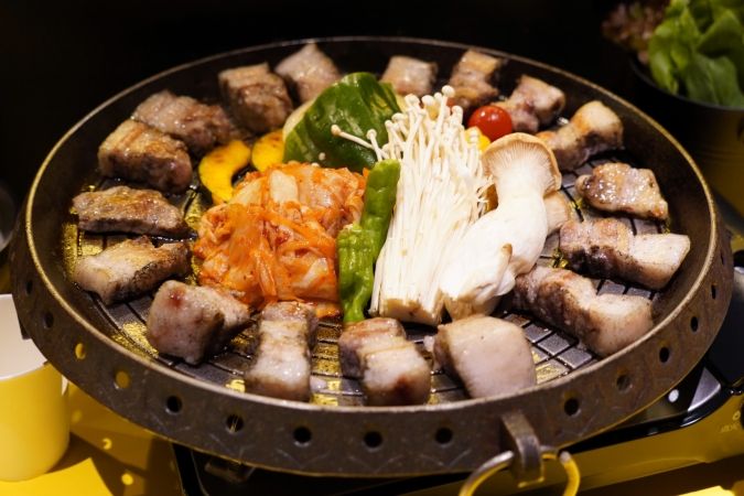 ホランイ 炭火焼きサムギョプサル