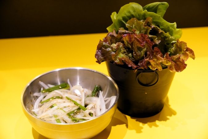 ホランイ 炭火焼きサムギョプサル セットの包み野菜