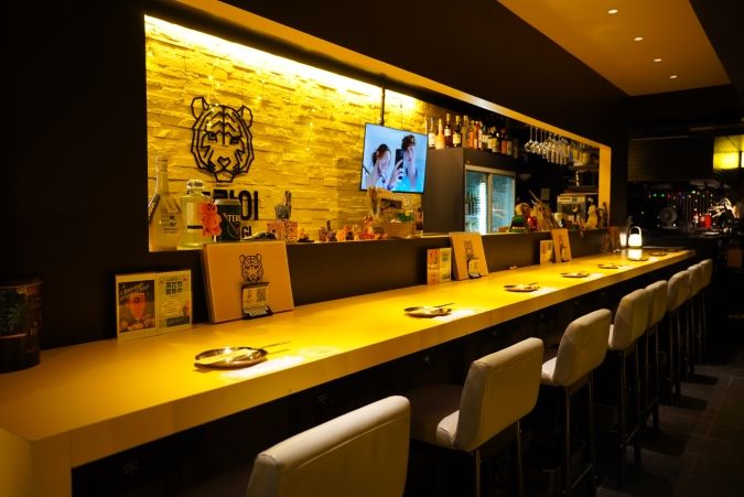 ホランイ カウンター席