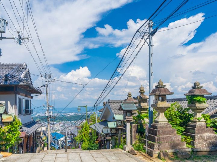 All About ニュース編集部が全国250人を対象に実施した「老後に住みたい」市に関するアンケート」の調査結果から、「老後に住みたい」と思う奈良県の市ランキングを発表！ 2位「生駒市」を抑えた1位は？