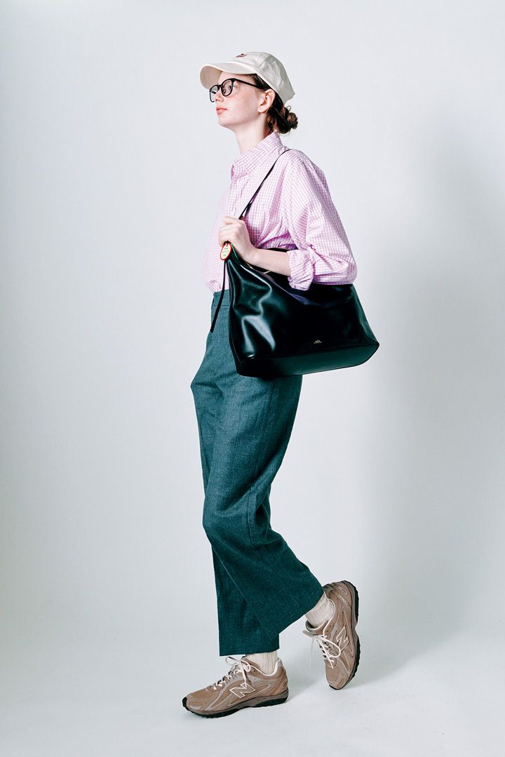 お仕事バッグもセンスよく。今選びたい大人顔デザイン4コーデ
