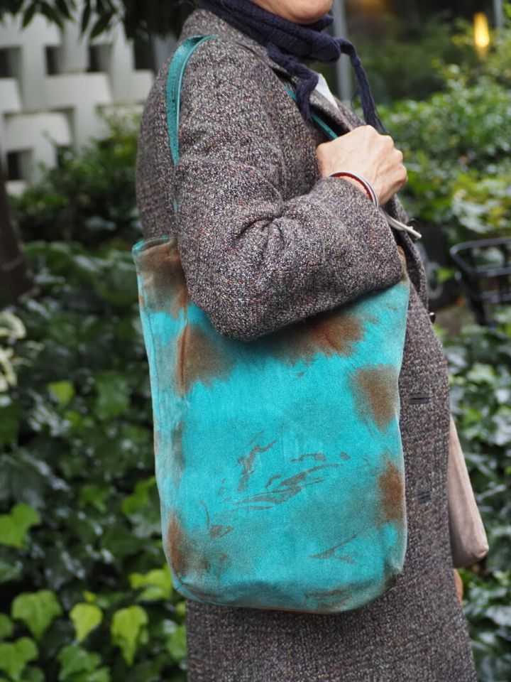 バーニーズニューヨークのトートバッグ