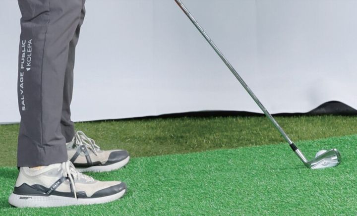 苦手なショットを克服する！アイアンとバンカーのコツを状況別で解説