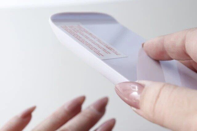 ダイソーのUV－LEDレジンライトはハンディで使える