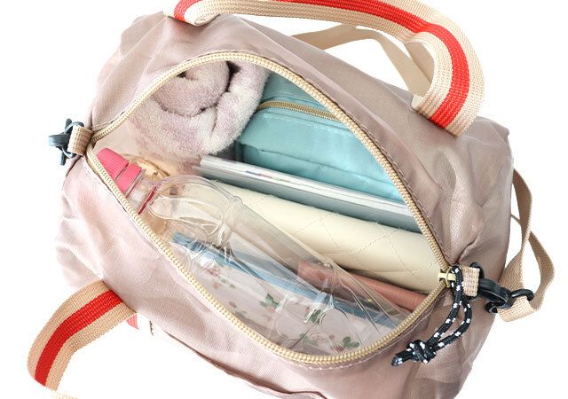 宝島社InRed12月号増刊のコールマン×ハローキティのボストン型ポシェット5