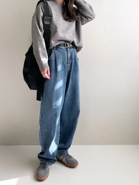 2025冬レディースグレーニット洗練見えカジュアルコーデ