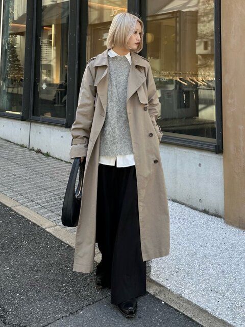 2025冬レディースグレーニットトラッドな冬スタイル