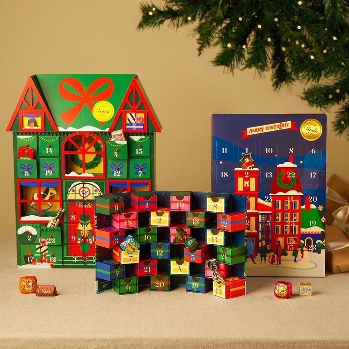 左からハウスアドベントカレンダー 22,000円（税込）、アドベントプリスティージカレンダー 14,310円（税込）、アドベントカレンダー 4,428円（税込）