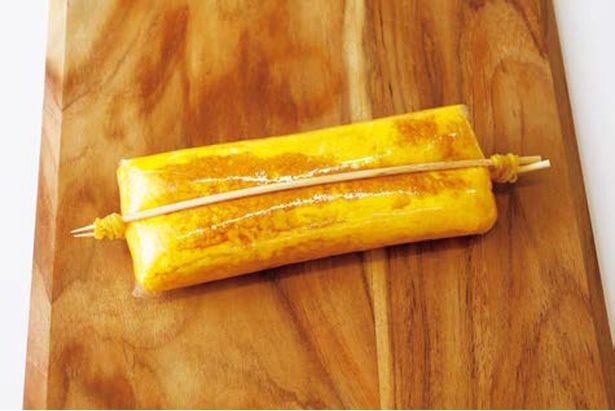 輪ゴムできつく留めてそのまま冷ます (C)つやこママ／KADOKAWA